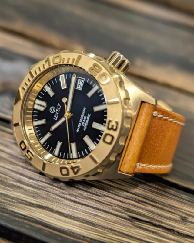 初投稿】アンティークウォッチ専門店 LEVEL7 LOW BEAT リニューアル